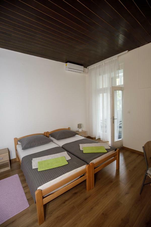 Prenociste Kastel Hotel Knin Kültér fotó